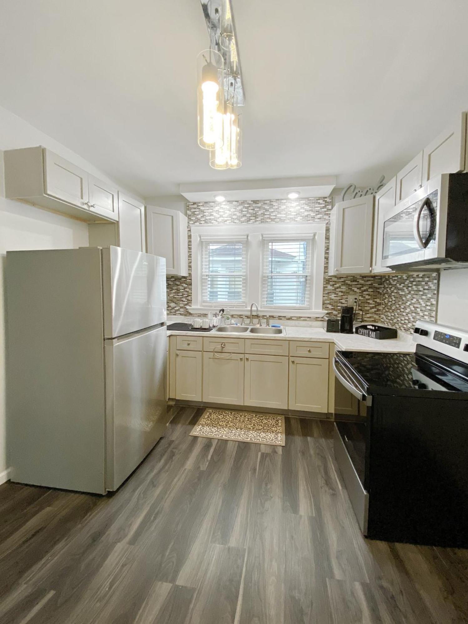 Lux 3Br, Steps From Airport, U Of R & Grocery Stores Рочестър Екстериор снимка