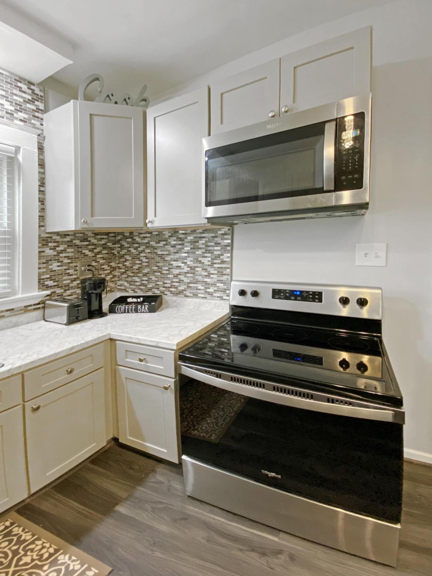 Lux 3Br, Steps From Airport, U Of R & Grocery Stores Рочестър Екстериор снимка